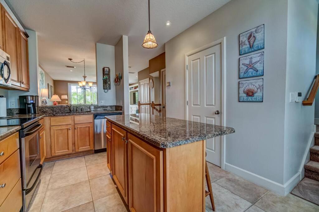 Bradenton Beach Resort Style Getaway-Walk to Beach Exterior foto