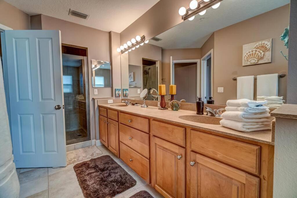Bradenton Beach Resort Style Getaway-Walk to Beach Exterior foto